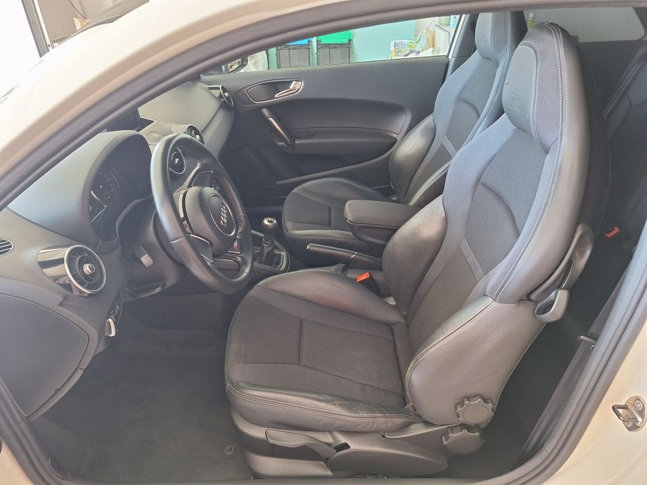 Audi A1 1.6 TDI 105cv S line
