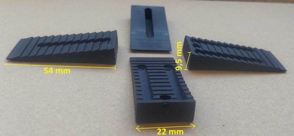 Saco com 54 Cunhas niveladoras dentadas