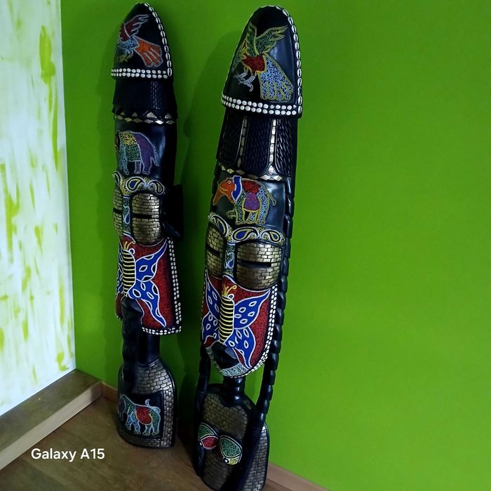Artefactos  de madeira  africanos