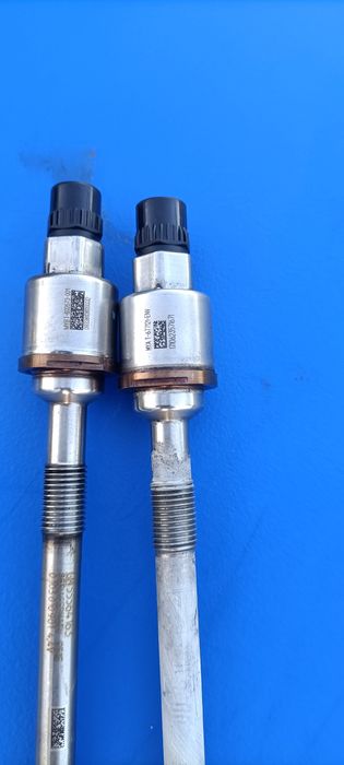 Świeca żarowa z czujnikiem ciśnienia