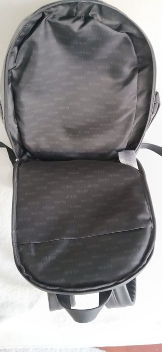 Mala Guess Nova com compartimento para computador