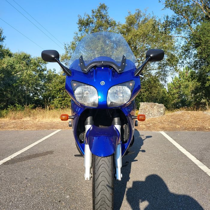 Vendo yamaha fjr 1300cc com 145cv
120.000km