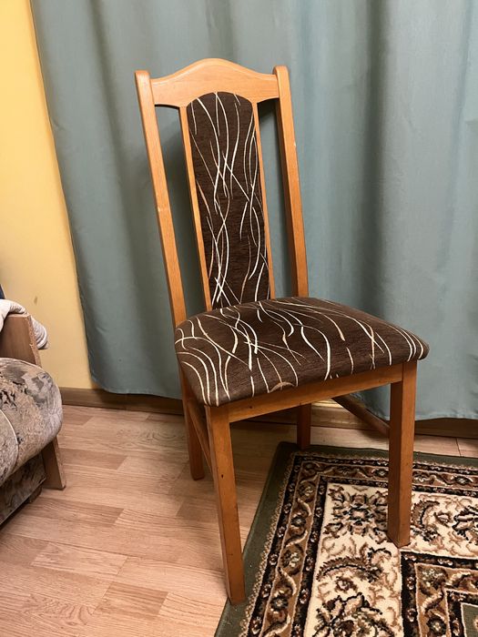 Krzesla drewniane 3 szt