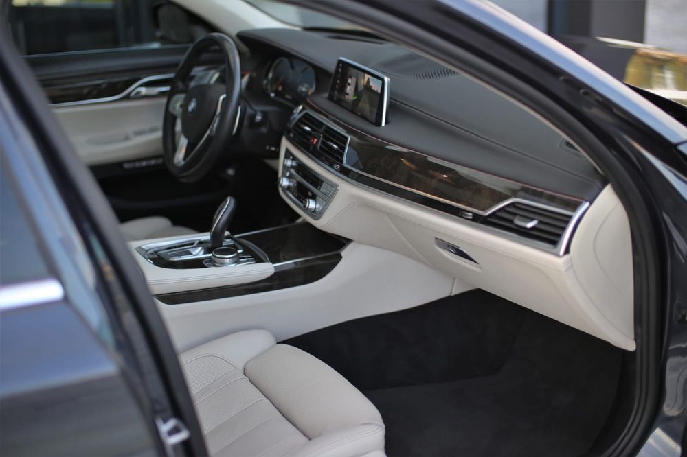 Auto do ślubu BMW 7 lub BMW E30