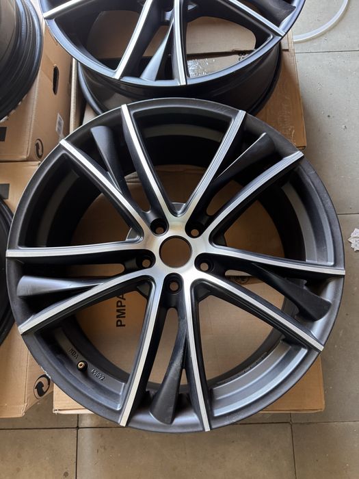 Felgi 20” 5x114.3 /5x115 et45 8.5” oteor ok. 68