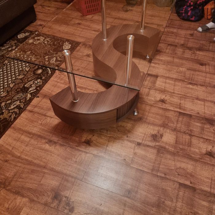 Stolik szklany blat+2 pufy