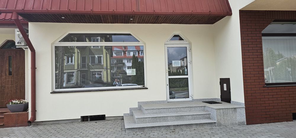 Wynajem lokalu usługowo  - handlowego