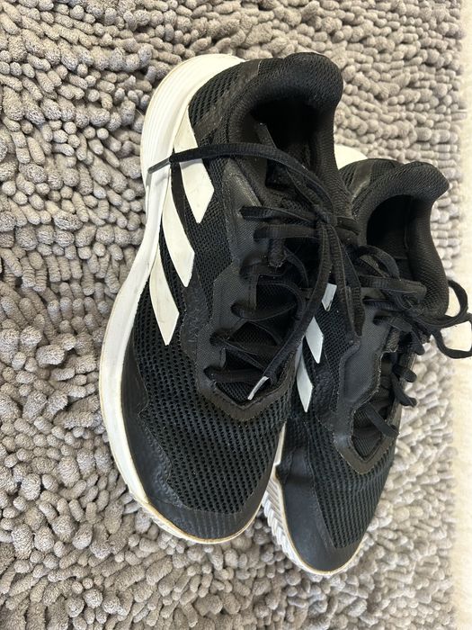 Продам кросівки фірми adidas