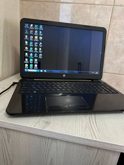 Ноутбук hp в робочому стані