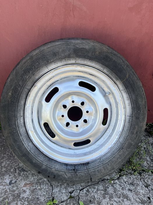 Продам 2 диски з резиною