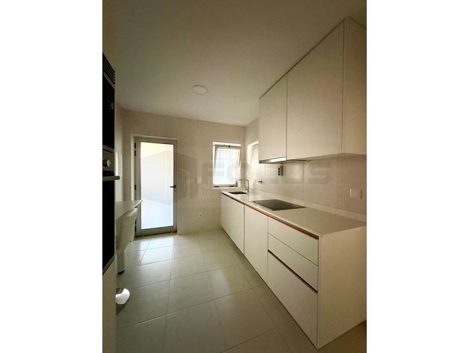 Apartamento T2 renovado com terraço Esgueira - CENTRO