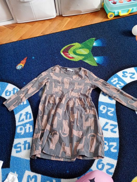 Sukienki dla dziewczynki 110-116