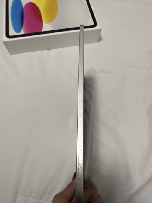 IPAD 10TH  10.9” silver