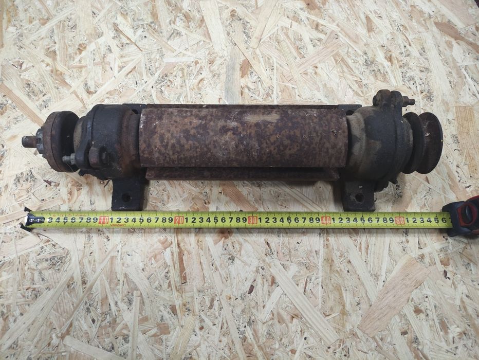 Вал деревообрабатывающего станка (циркулярка, фуганок).