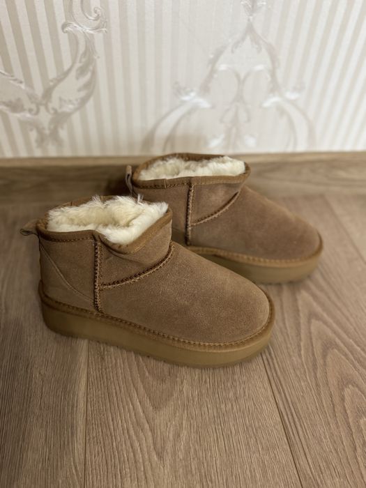 Жіночі Уггі UGG. Нові.Натуральна замша. Розмір 38.