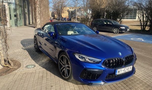 BMW M8 Niski przebieg, super stan, prywatnie