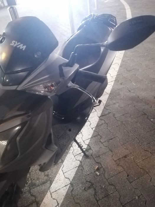 Moto da marca SYM 125CC NEGOCIÁVEL
