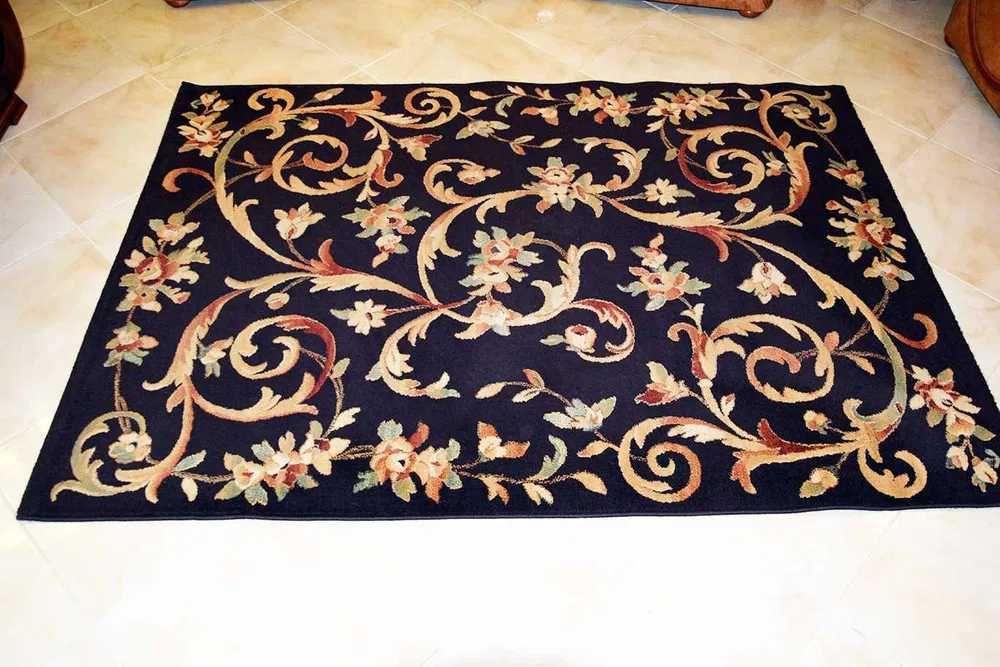 Tapete com padrões Florais 135x195