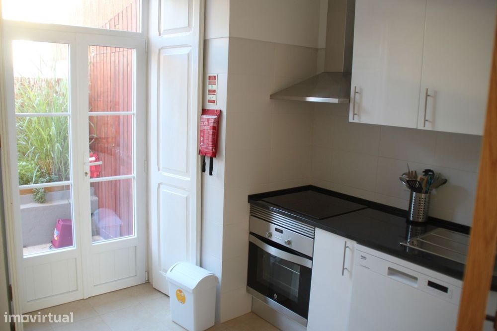 Apartamento T2 com piscina e jardim em Oeiras