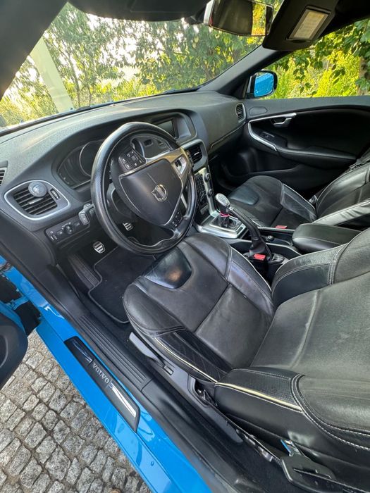 Volvo V40 R Design