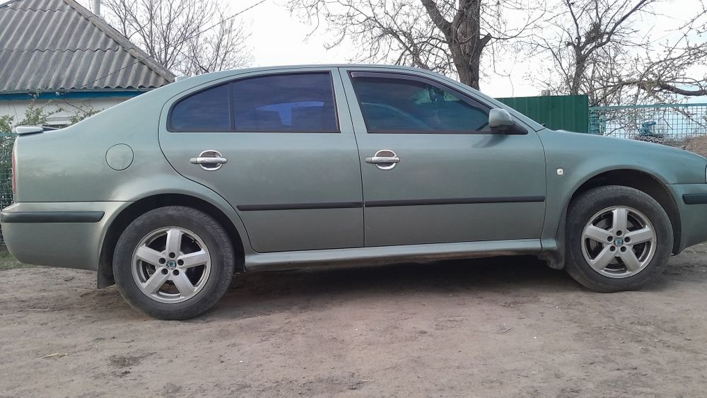 Продам Шкоду Октавіа тур