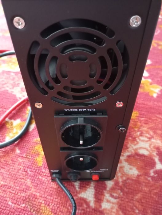 Iнвертор VOLT Polska 800