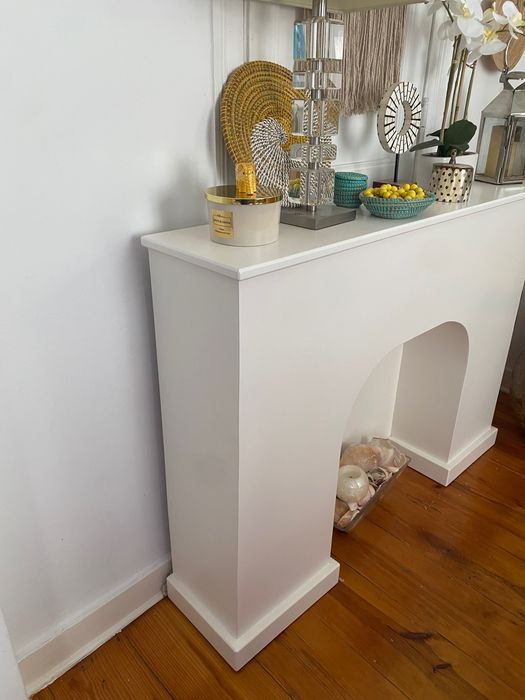 Lareira decorativa simples e elegante