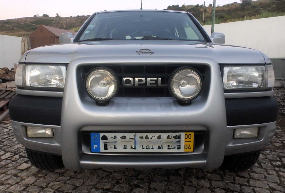 Opel Frontera B 2.2 DTI 16V, versão Limited, de 2000, com 112.000 km foto 2