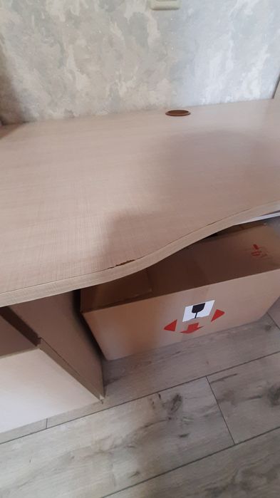 Продам комп'ютерний стіл