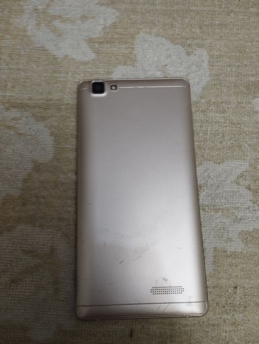 Продам телефон на запчастини або на відновлення