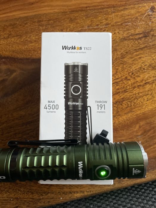 Mocna latarka wurkkos 4500 lum aku5500mah