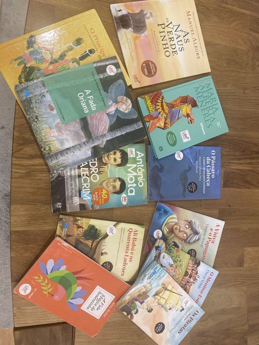 Livros de historias escolares