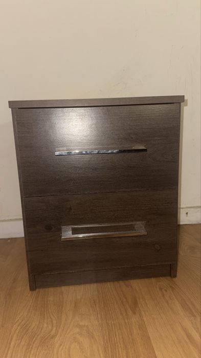 Mesa de Cabeceira Nova