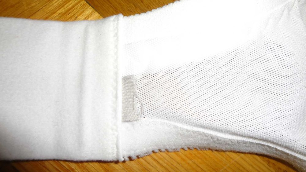 Biustonosz Triumph Doreen  110H nowy bez fiszbin