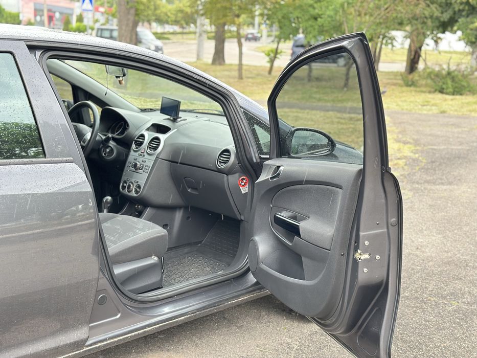 Продам Opel Corsa 2012 , Автомат