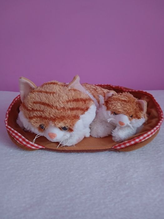 Interaktywny kotek- zabawka