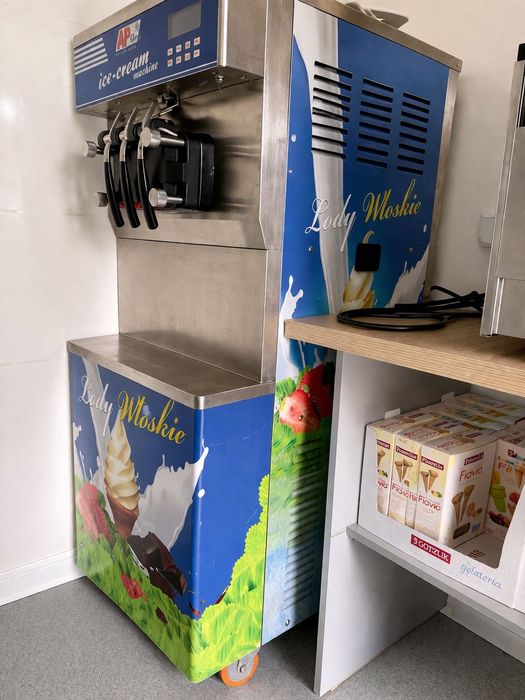 Przyczepa do sprzedaży lodów