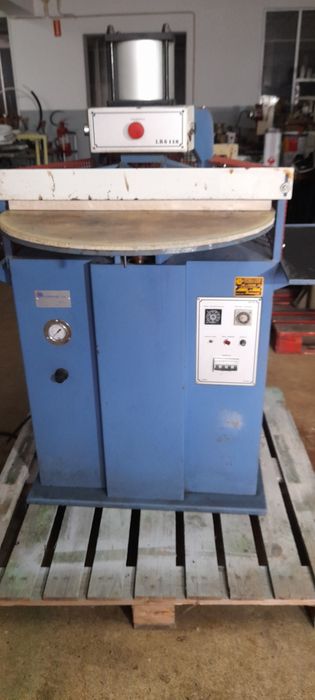 Máquina de entretelar