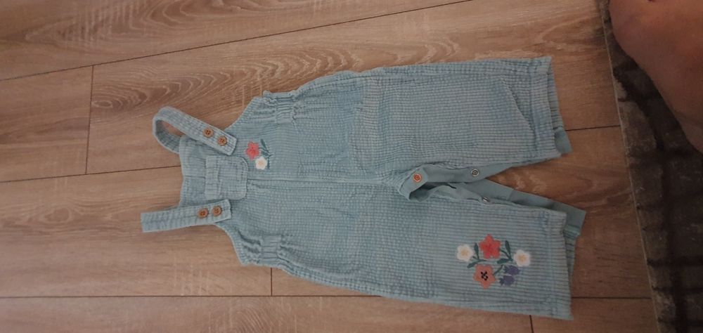 Комбезик на шлейках вельветовий M&S!