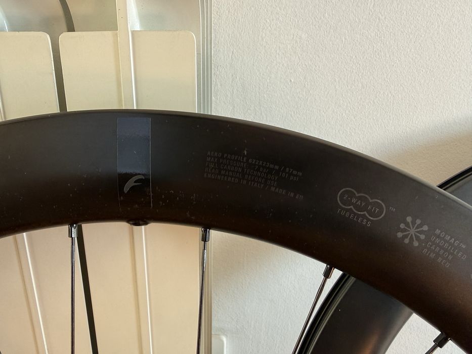 Rodas Carbono Fulcrum Wind 57DB