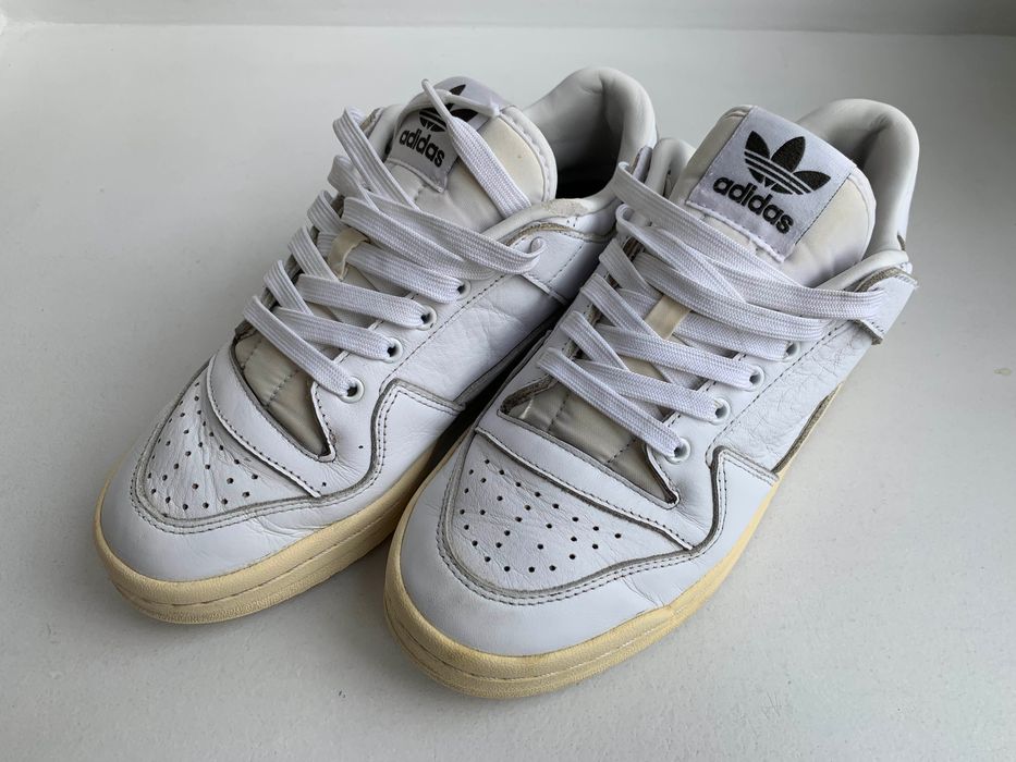 Adidas Forum Low us 7.5 size