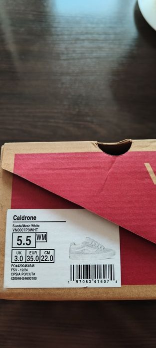 Vans Caldrone продам новые кроссовки