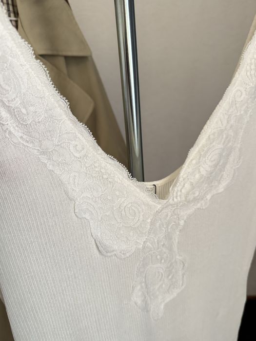 Трикотажний топ ZARA L трикотажний топ з кружевом та відкритими плечима у розмірі L