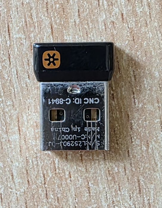 Продам бездротову клавіатуру Logitech K850