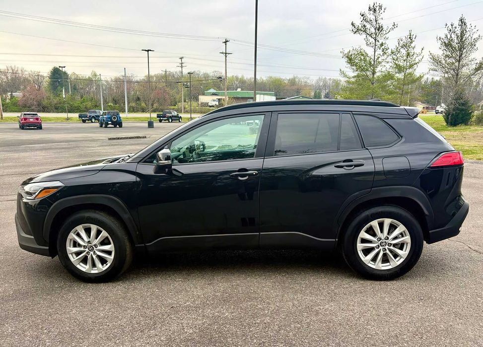 Toyota Corolla Cross      2023