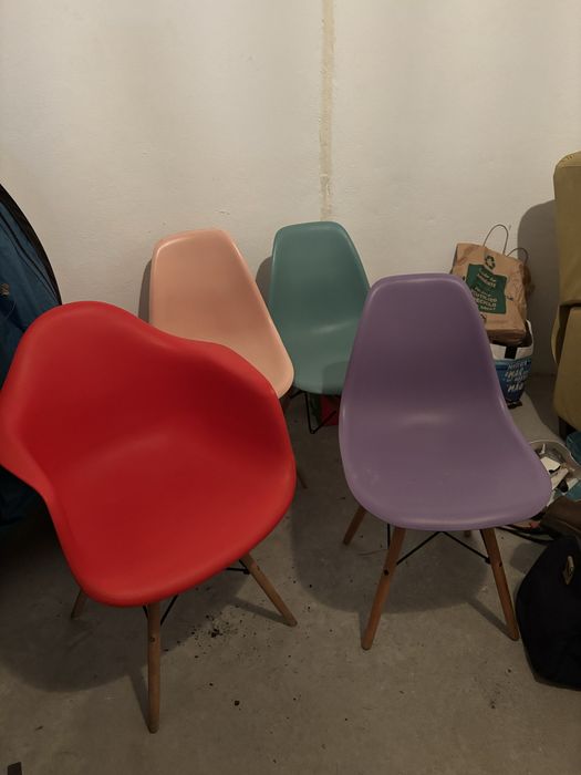 8 - Cadeiras às cores  ikea