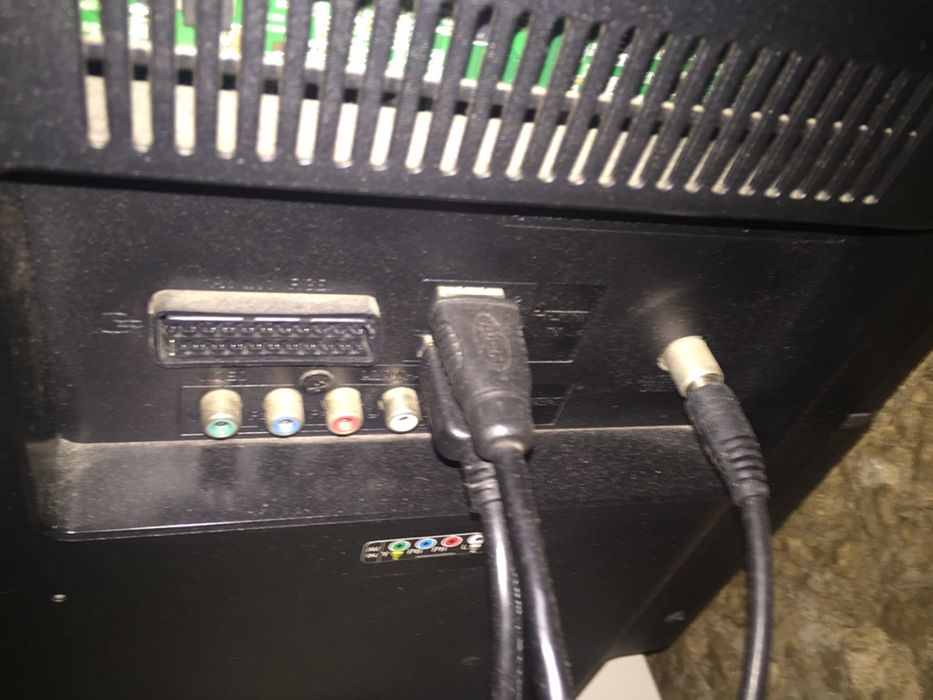 TV LG 42 polegadas 95 x 53 cms