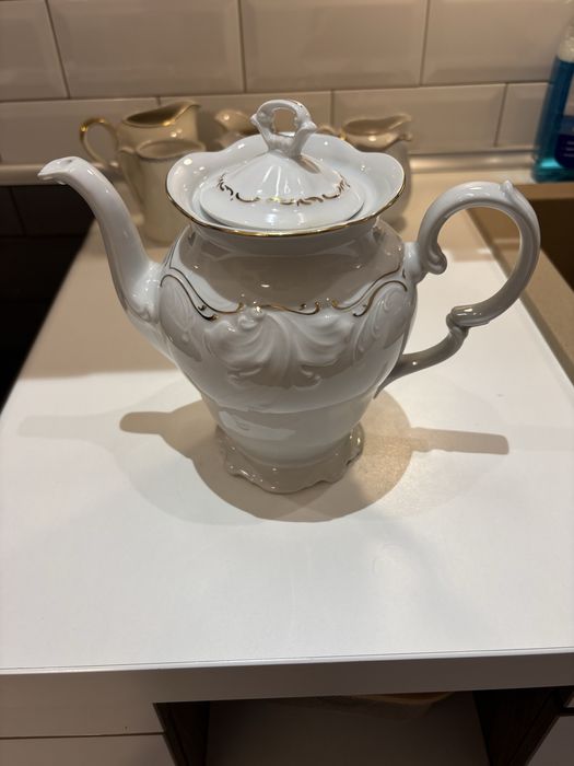 Piękny dzbanek porcelanowy Wawel