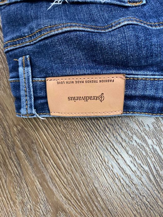 Jeans Skinny Stradivarius Efeito Desgastado