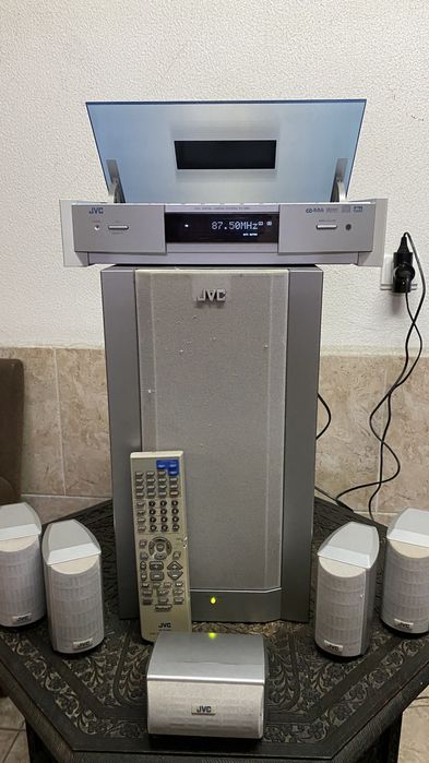 Sistema de som JVC home cinema  5.1